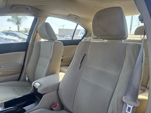 Used 2012 Honda Accord LX image 12