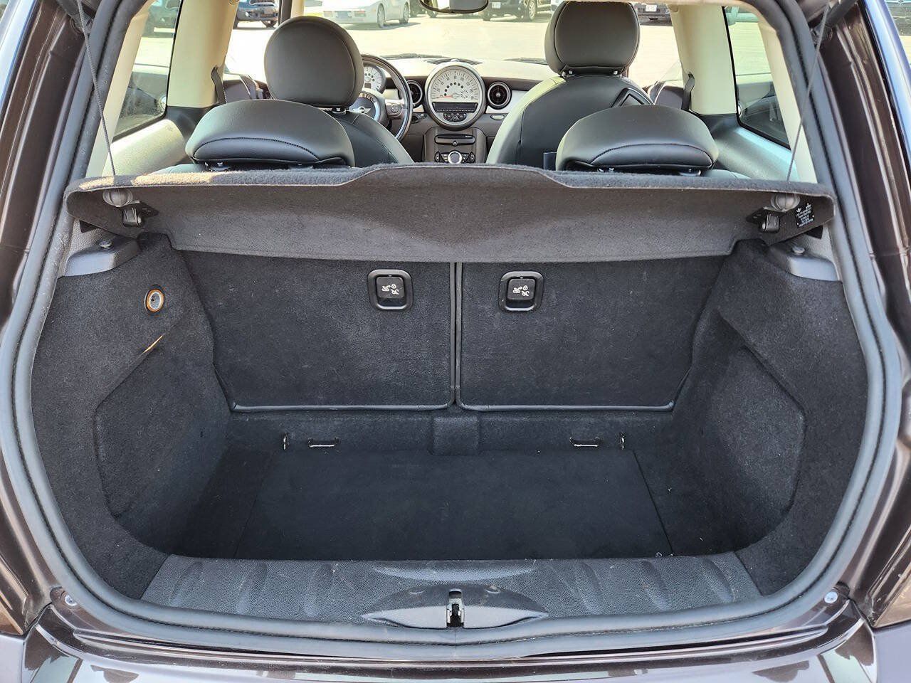 Used 2011 MINI Cooper Hardtop FWD image 5