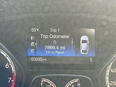 Used 2017 Ford Focus ST image 20