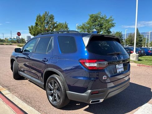 Certified 2025 Honda Pilot Sport image 5