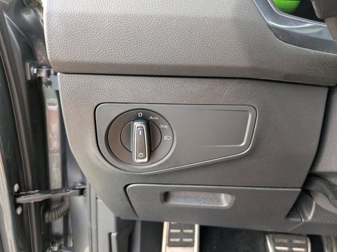 Certified 2023 Volkswagen Tiguan SE R-Line FWD image 25