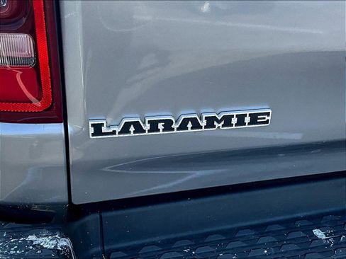 Used 2019 RAM 1500 Laramie AWD/4WD image 23