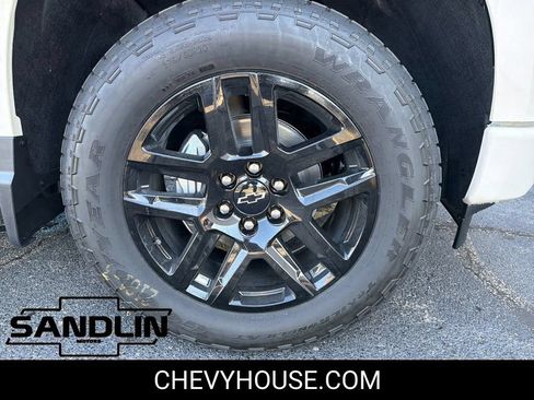 New 2026 Chevrolet Silverado 1500 Custom w/ Turbomax Blackout Package AWD/4WD image 28