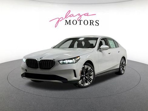Used 2026 BMW 530i xDrive w/ Premium Package AWD/4WD image 2