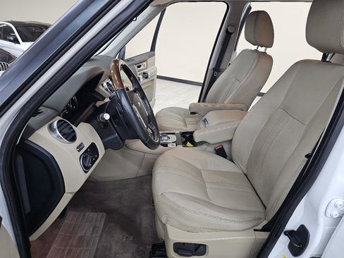 Used 2016 Land Rover LR4 HSE image 19