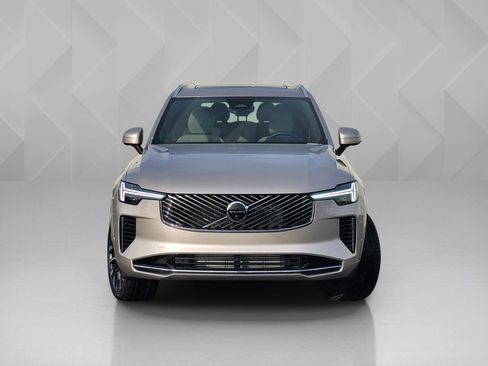 Certified 2025 Volvo XC90 T8 Plus image 2