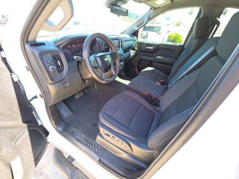 Used 2022 Chevrolet Silverado 1500 Custom image 13