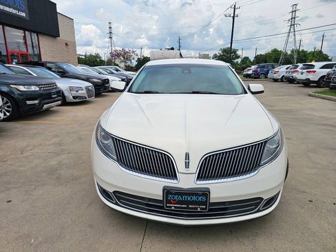 Used 2013 Lincoln MKS FWD image 3