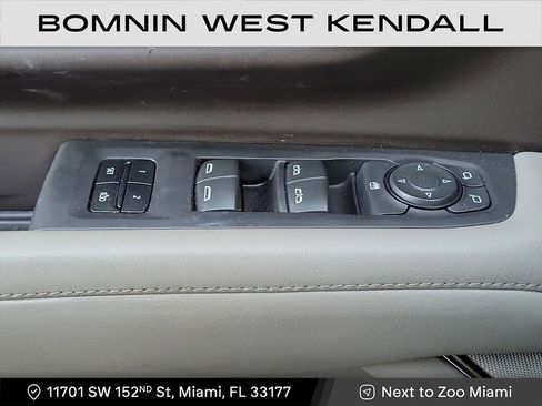 Used 2023 Chevrolet Suburban LT image 24