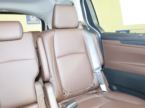New 2026 Honda Odyssey Touring image 12