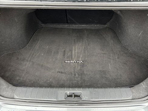 Used 2025 Nissan Sentra SV image 29