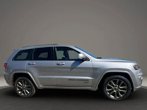 Used 2016 Jeep Grand Cherokee Limited 75th Anniversary AWD/4WD image 4