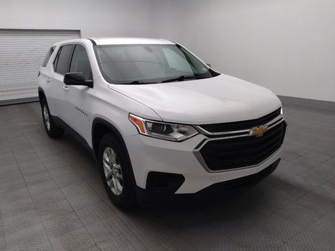 Used 2021 Chevrolet Traverse LS FWD image 13