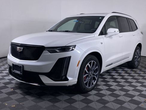 New 2025 Cadillac XT6 Sport w/ Technology Package AWD/4WD image 18