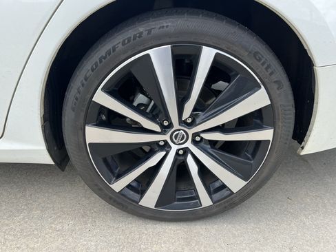 Used 2021 Nissan Altima 2.0 SR FWD image 13