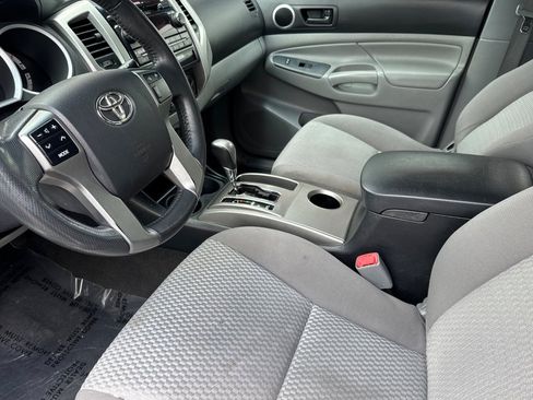 Used 2012 Toyota Tacoma PreRunner w/ SR5 Pkg RWD image 11