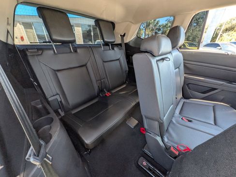 Used 2019 Volkswagen Atlas SE w/ Towing Package image 12