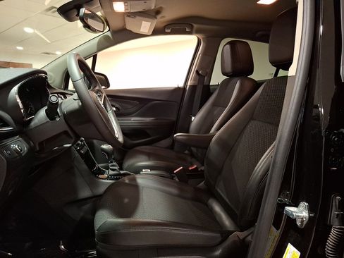Certified 2022 Buick Encore Preferred w/ Safety Package AWD/4WD image 16