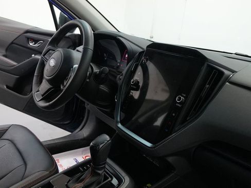 Used 2024 Subaru Crosstrek 2.5i Limited w/ Crosstrek Mirror Package image 27