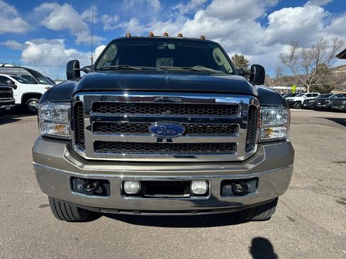Used 2006 Ford F250 Lariat image 2
