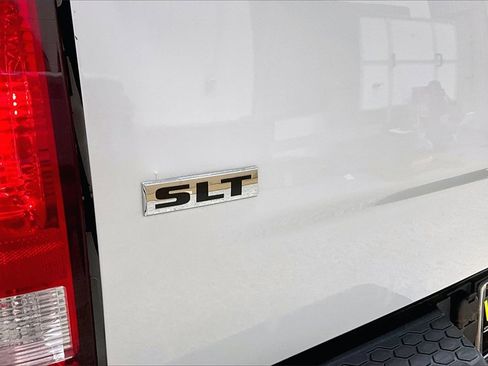 Used 2017 RAM 1500 Classic SLT image 22