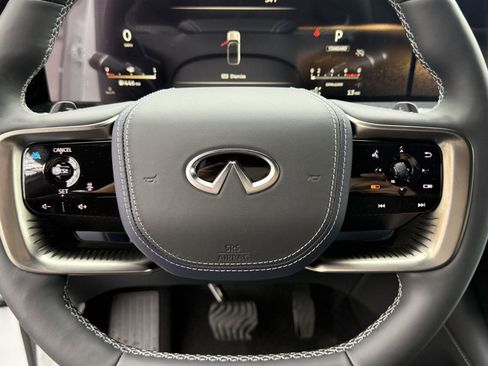 New 2026 INFINITI QX80 4WD image 10