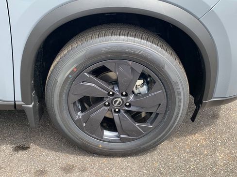 New 2026 Nissan Rogue SV FWD image 7