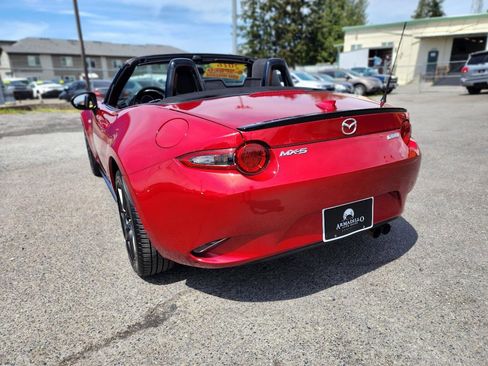 Used 2016 MAZDA MX-5 Miata Club RWD image 10