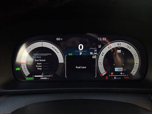 Used 2025 Toyota Crown Signia XLE image 12