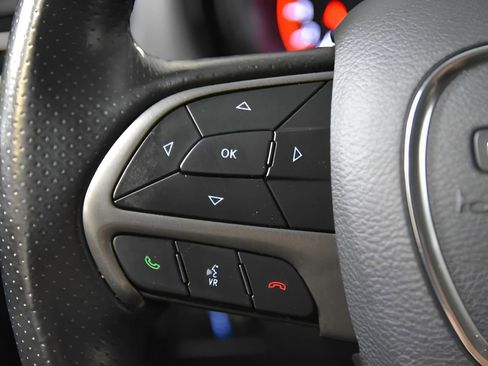 Used 2022 Dodge Durango SXT image 22