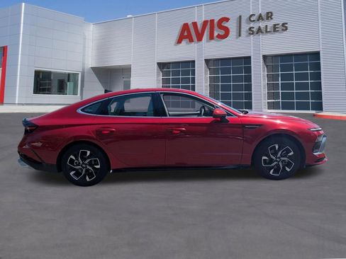 Used 2025 Hyundai Sonata SEL FWD image 5