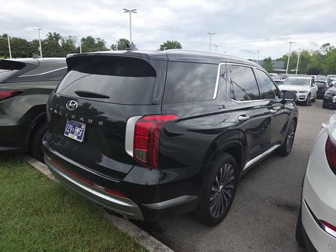 Used 2024 Hyundai Palisade Calligraphy FWD image 5