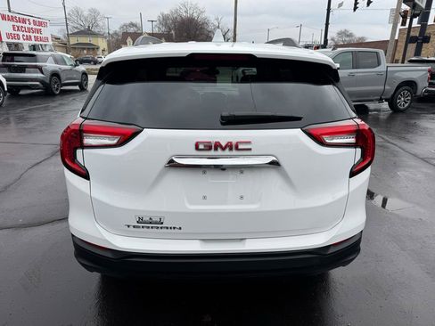 Used 2024 GMC Terrain SLE w/ Driver Convenience Package image 7