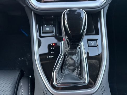 New 2025 Subaru Outback Touring XT image 18