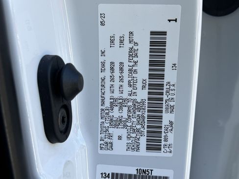 Used 2023 Toyota Tundra Limited AWD/4WD image 38