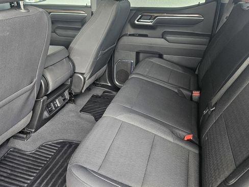 Used 2025 Chevrolet Silverado 1500 LT image 12