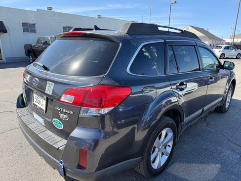 Used 2013 Subaru Outback 2.5i Limited AWD/4WD image 11
