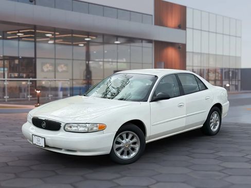 Used 2005 Buick Century Sedan image 2