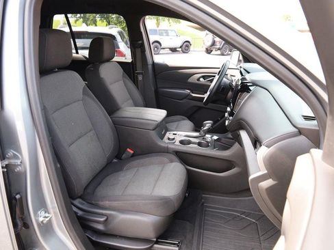 Used 2023 Chevrolet Traverse LT FWD image 28