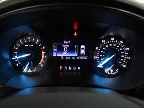 Used 2017 Ford Fusion SE image 34