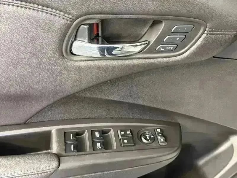 Used 2017 Acura RDX w/ Technology Package AWD/4WD image 23
