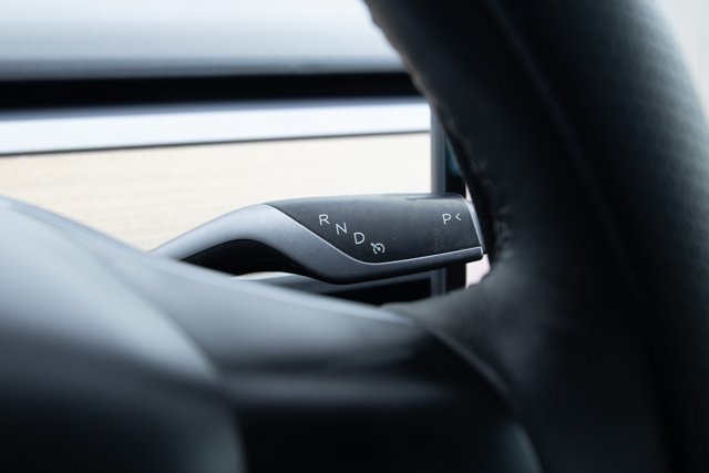 Used 2023 Tesla Model 3 Standard Range RWD image 16