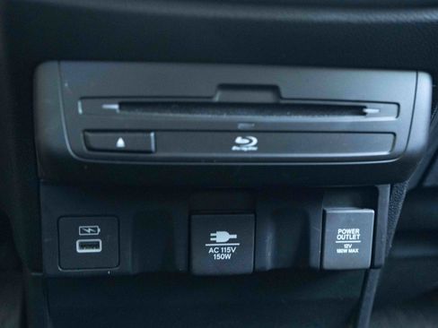 Used 2024 Honda Odyssey Elite image 34
