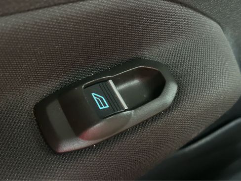 Used 2018 Ford Transit Connect XLT FWD image 15
