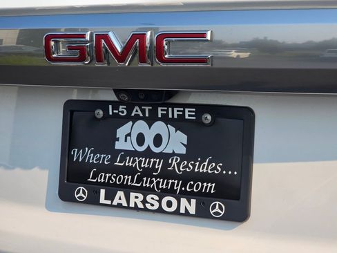 Used 2024 GMC Yukon Denali w/ Advanced Technology Package AWD/4WD image 36