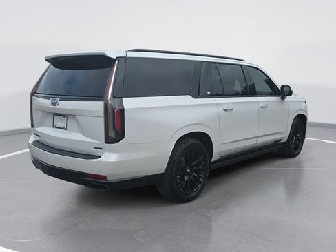 Certified 2023 Cadillac Escalade ESV Sport Platinum image 3
