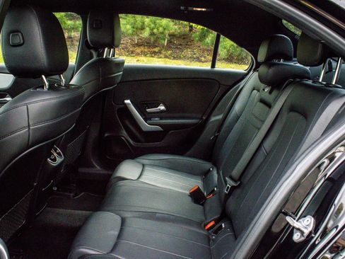 Used 2019 Mercedes-Benz A 220 4MATIC image 12