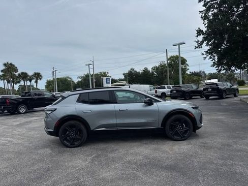 New 2025 Chevrolet Equinox EV RS w/ Active Safety Package 3 image 17