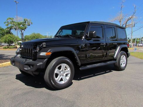Used 2022 Jeep Wrangler Unlimited Sport image 4