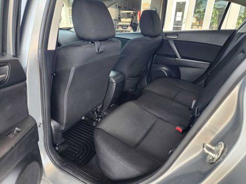 Used 2012 MAZDA MAZDA3 i Touring FWD image 12